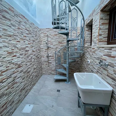 Sant Isidoro * Sant Isidoro (Apulia)